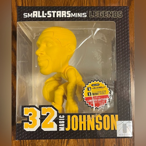NBA smALL-STARS minis Los Angeles Lakers Magic Johnson Yellow Variant 6" Figure - Picture 1 of 4